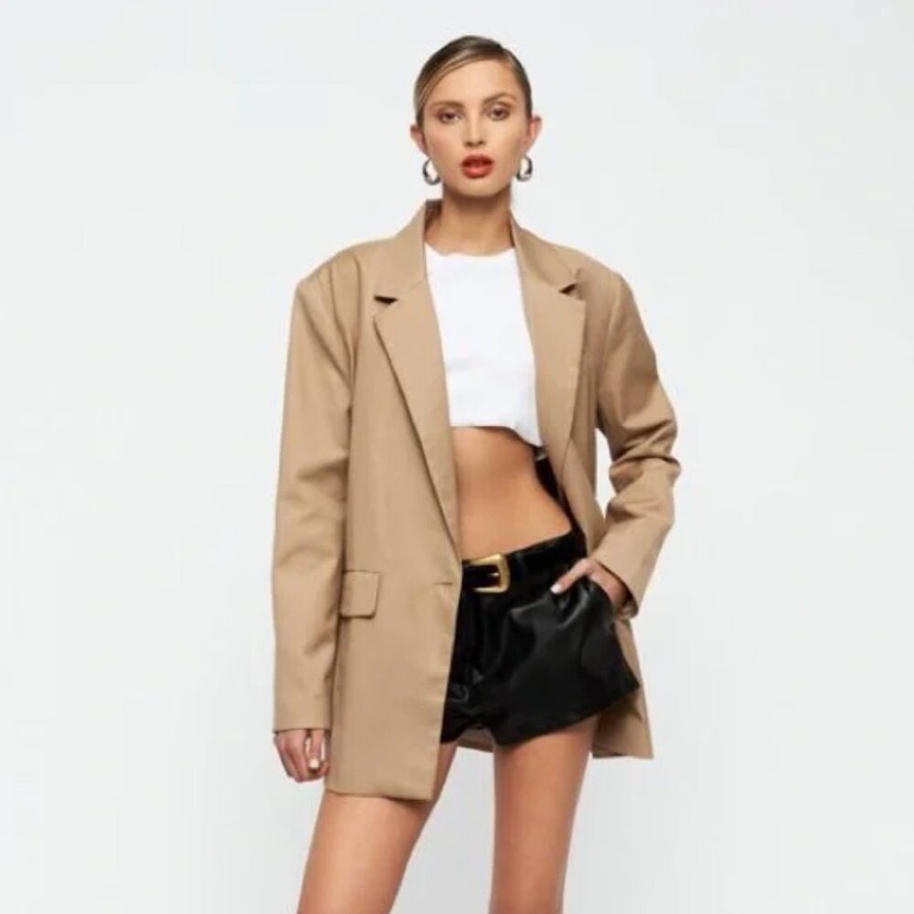 Minimalist Staple  Oversized NWT Lioness Welcome to the Jungle Beige Blazer XS